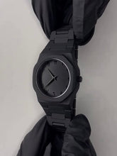 Black Minimalist Analog Wrist Aura Watch With Stainless Steel Strap And Butterfly Lock Non Waterproof
